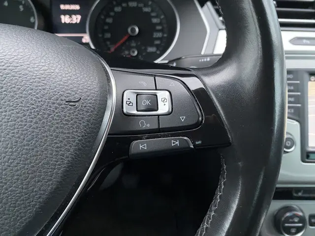 Volkswagen Passat 1.4 TSI ACT Highline 2015 Benzine 24