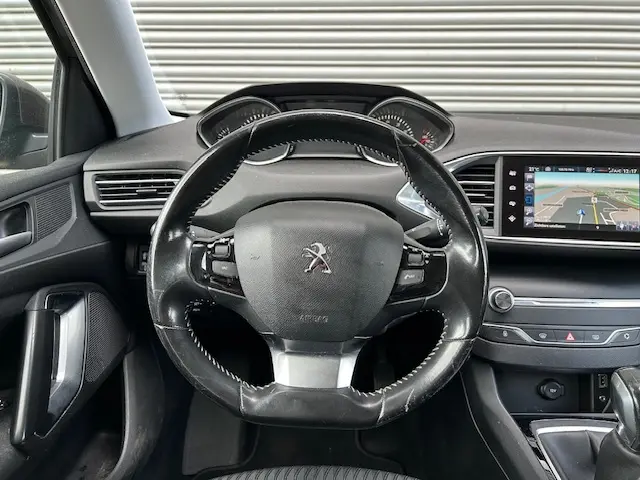 Peugeot 308 SW 1.2 PT Blue Lease 2015 Benzine 27