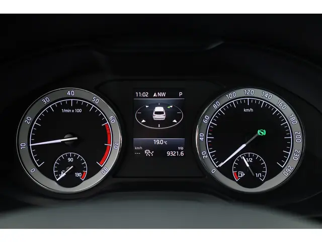 Škoda Karoq 1.5 TSI ACT DSG 2019 Benzine 12
