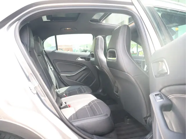 Mercedes-Benz GLA 200 Ambition Comfort 2014 Benzine 20