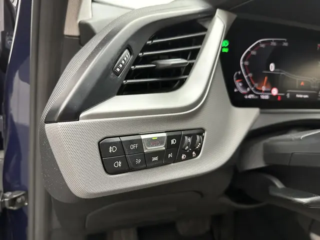 BMW 1 Serie 118i Executive Edition 2020 Benzine 22
