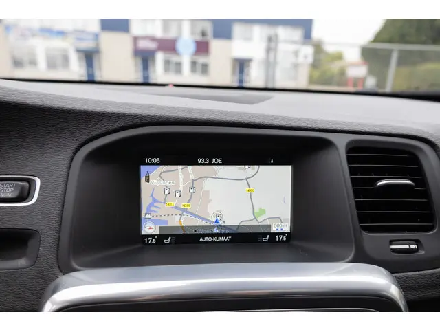 Volvo V60 2.0 T4 190PK Summum 2016 Benzine 19