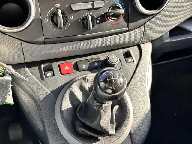 Peugeot Partner 120 1.6 BlueHDi 75 L1 XR 2016 Diesel 18
