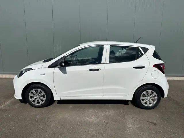 Hyundai i10 1.0i i-Motion AIRCO | NAP ! 2018 Benzine 4