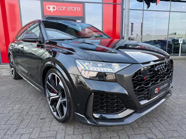 Audi RSQ8 3