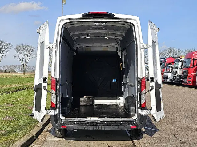 Ford Transit 2.0 2024 Diesel 12