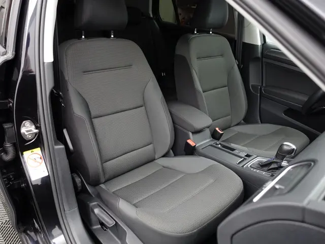 Volkswagen e-Golf Highline Aut- 2019 Elektrisch 3