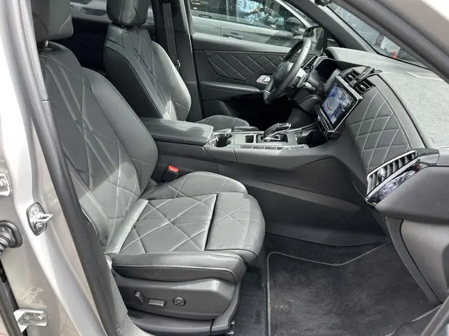 DS DS 7 E-Tense 225 Opéra 2023 Hybride Benzine 25