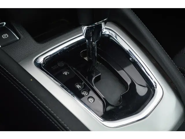 Nissan QASHQAI 1.2 Connect Edition 2015 Benzine 16