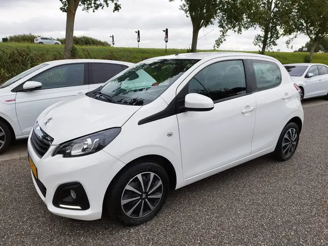 Peugeot 108 1.0 e-VTi Blue Lease ** Airco ** 2015 Benzine 2