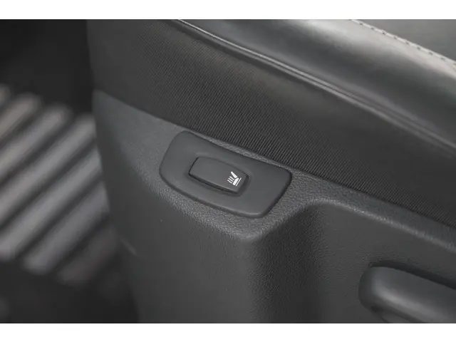 Renault Captur TCe 120 EDC Initiale Paris 2017 Benzine 32