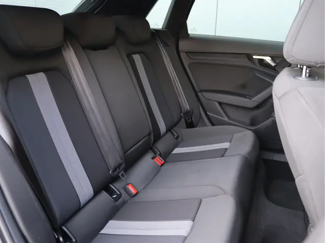 Audi A3 Sportback 35 TFSI S-Line 2020 Hybride Benzine 22