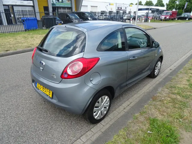 Ford Ka 1.2 Style start/stop 2015 Benzine 5