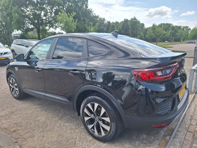 Renault Arkana 1.3 TCe 140 2024 Hybride Benzine 3