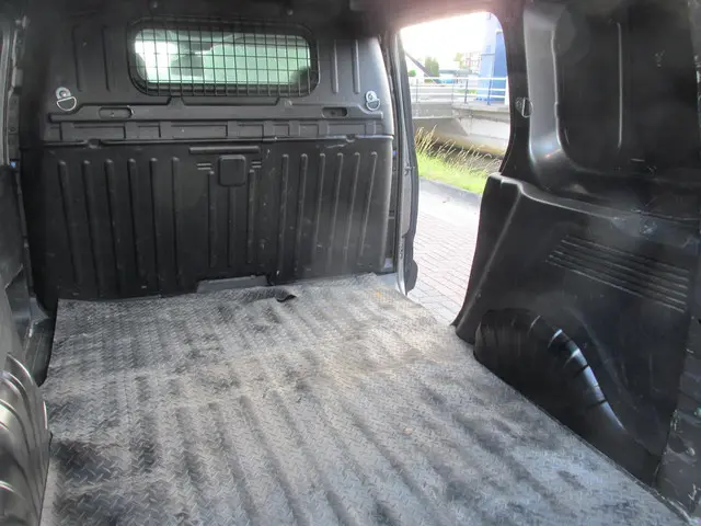 Citroën Berlingo 1.5 HDI automaat 2020 Diesel 18