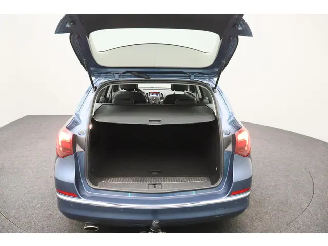 Opel Astra Sports Tourer 1.4 Turbo Blitz 2016 Benzine 23