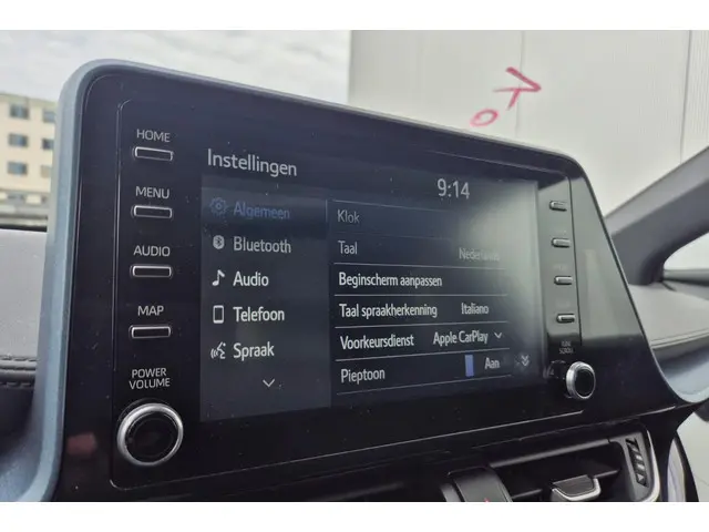 Toyota C-HR 1.8 Hybrid Dynamic 2021 Hybride Benzine 20