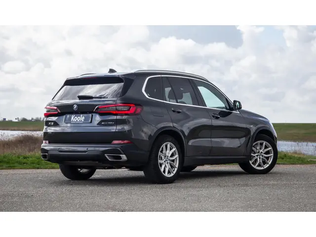 BMW X5 xDrive45e 2021 Hybride Benzine 54