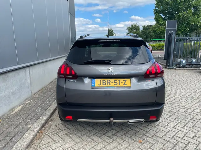 Peugeot 2008 1.2 PureTech GT-line 2018 Benzine 8