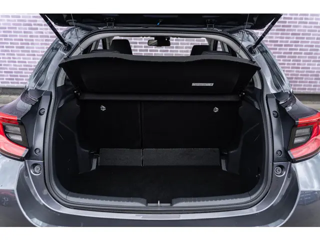Toyota Yaris 1.5 Hybrid Dynamic 2021 Hybride Benzine 13