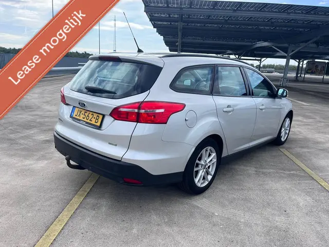 Ford Focus Wagon 1.0 Trend 2016 Benzine 2