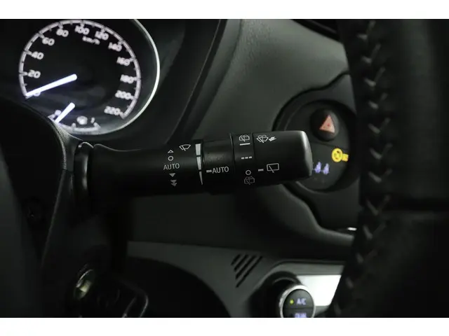 Toyota Yaris 1.5 Hybrid Active 2020 Hybride Benzine 30