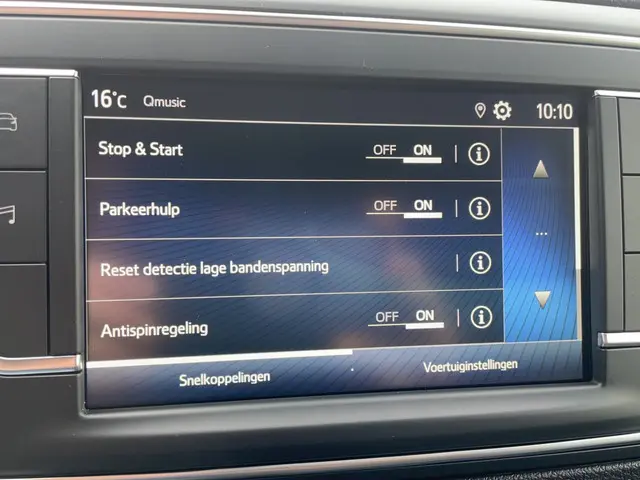 Toyota ProAce Worker 1.5 D-4D Live Long 2023 Diesel 19