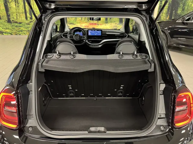 Fiat 500e Icon 42 kWh 2022 Elektrisch 32