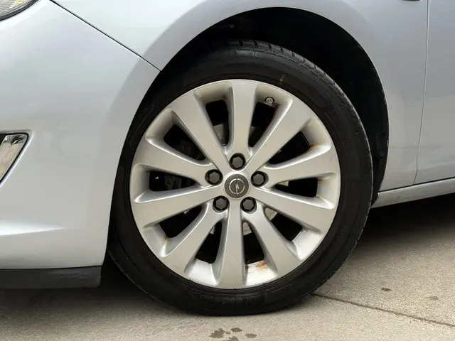 Opel Astra Sports Tourer 1.4 Turbo Sport + 2015 Benzine 33