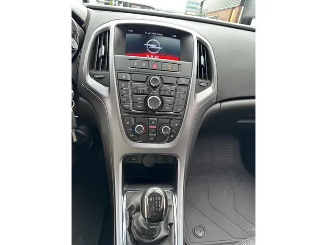 Opel Astra GTC 1.4 Turbo Design Edition 2015 Benzine 16