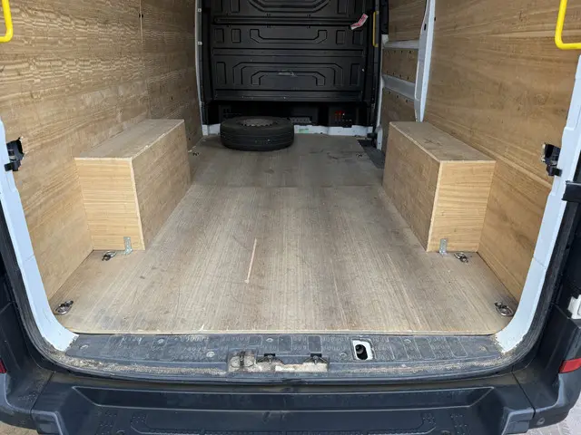 Volkswagen Crafter 2.0 TDI 140PK 2022 Diesel 13