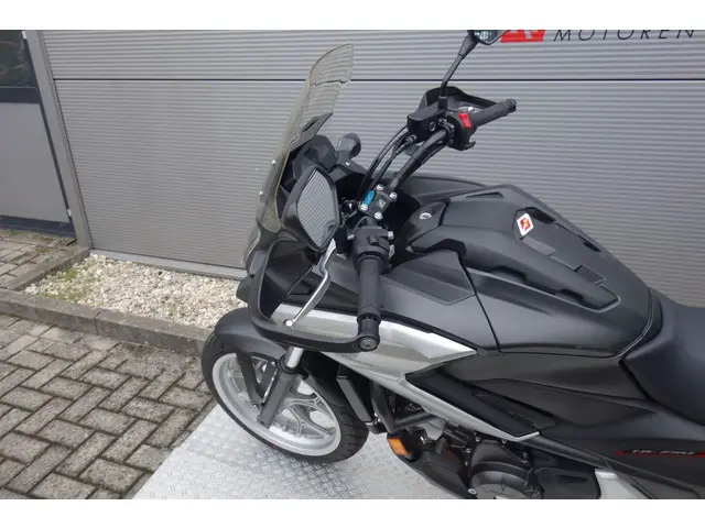 Honda NC 750 X ABS 2016 Benzine 33