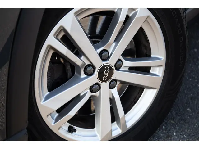 Audi Q3 45 TFSI e edition 2021 Hybride Benzine 5