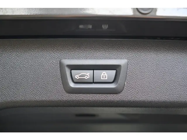 BMW 5 Serie Touring 530i High Executive 2023 Benzine 49