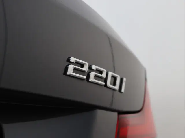 BMW 2 Serie Cabrio 220i High Executive 2021 Benzine 15