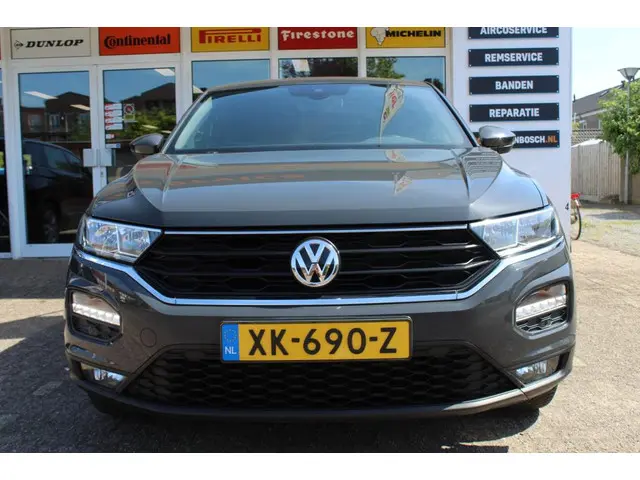 Volkswagen T-Roc 2