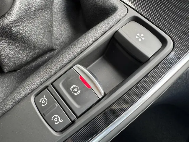Renault Scénic 1.3 TCe Bose 2019 Benzine 38