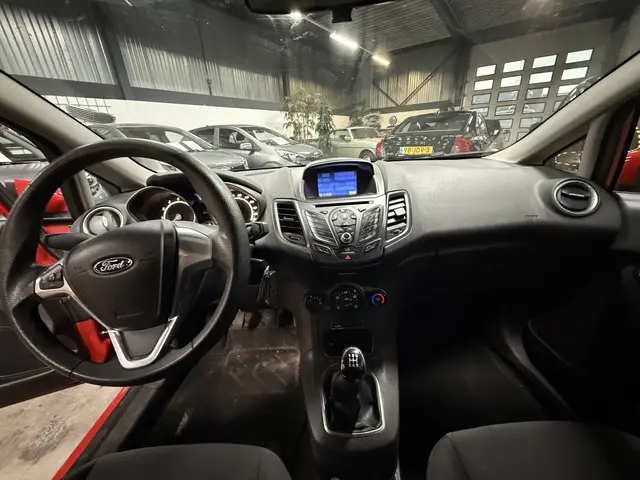 Ford Fiesta 1.0 Style // Navi 2015 Benzine 7