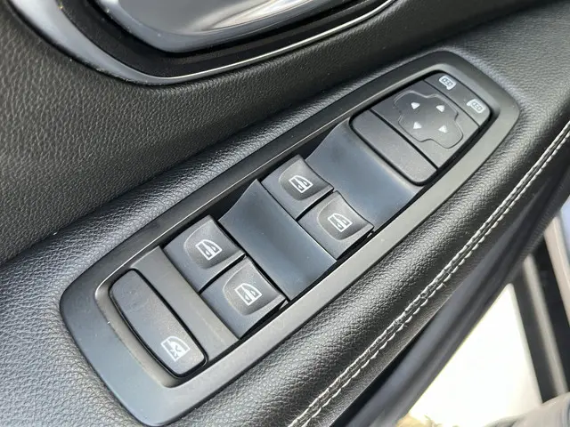 Renault Grand Scénic TCe 116 Zen 2017 Benzine 25