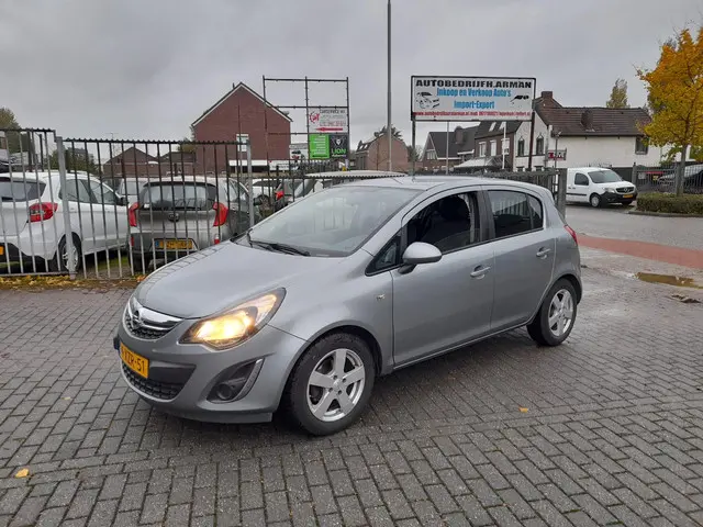 Opel Corsa 1.4-16V BlitZ 2014 Benzine 16
