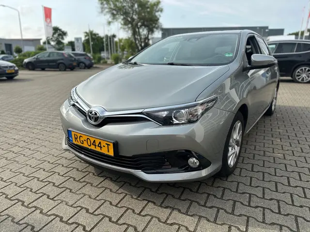Toyota Auris 1.2T Dynamic 2017 Benzine 2