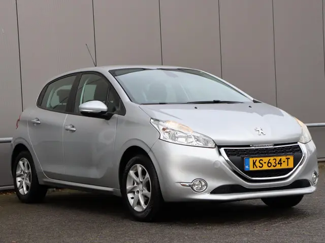 Peugeot 208 1.2 VTi Allure airco LM 4-deurs 2012 Benzine 4