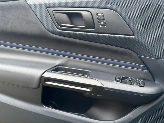 Ford Mustang Fastback GT 5.0 V8 Dark Horse 2024 Benzine 12