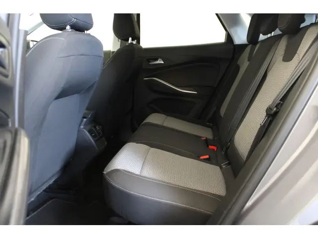 Opel Grandland 1.2 Turbo GS 2022 Benzine 14