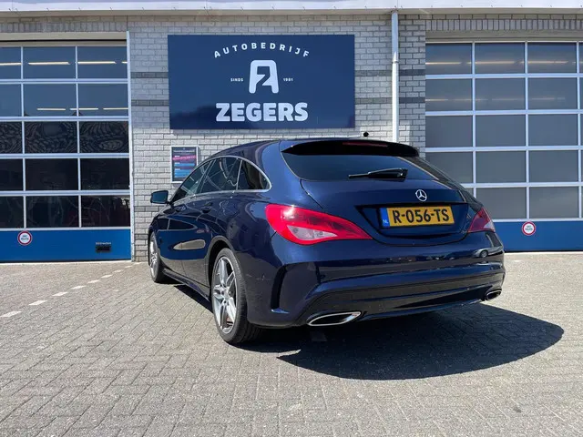 Mercedes-Benz CLA Shooting Brake 200 2016 Benzine 14