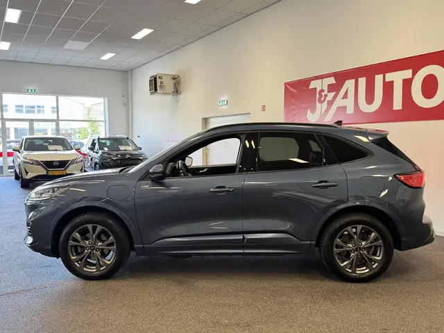 Ford Kuga 2.5 PHEV ST-Line X 2022 Hybride Benzine 3