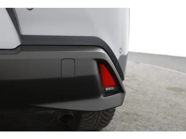 Lexus UX 250h Preference Line 2021 Hybride Benzine 38