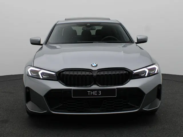 BMW 3 Serie 320i Sedan 2025 Benzine 3