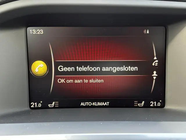 Volvo V60 2.0 T3 R-Design 2017 Benzine 18