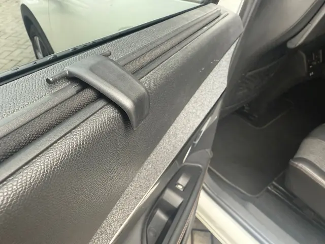 Peugeot 5008 1.6 e-THP GT-Line - 7 personen 2018 Benzine 27